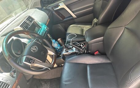 Toyota Land Cruiser Prado 150 рестайлинг 2, 2010 год, 2 450 000 рублей, 4 фотография