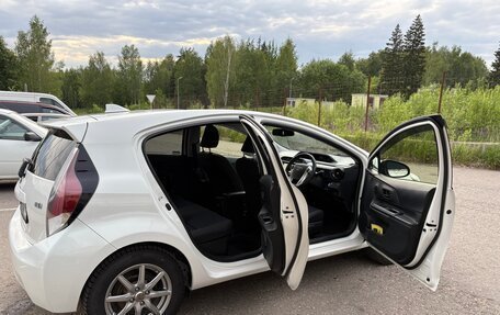 Toyota Aqua I, 2015 год, 999 999 рублей, 8 фотография