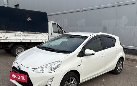 Toyota Aqua I, 2015 год, 999 999 рублей, 3 фотография