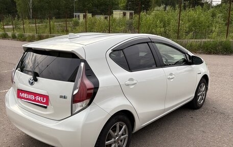 Toyota Aqua I, 2015 год, 999 999 рублей, 7 фотография