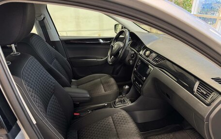 Skoda Rapid I, 2017 год, 1 415 000 рублей, 10 фотография