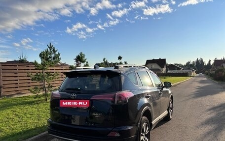 Toyota RAV4, 2018 год, 1 950 000 рублей, 5 фотография