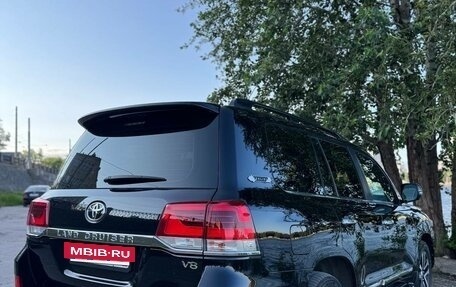 Toyota Land Cruiser 200, 2018 год, 6 800 000 рублей, 4 фотография