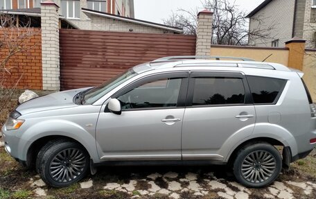 Mitsubishi Outlander III рестайлинг 3, 2007 год, 1 100 000 рублей, 2 фотография