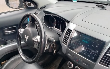 Mitsubishi Outlander III рестайлинг 3, 2007 год, 1 100 000 рублей, 7 фотография