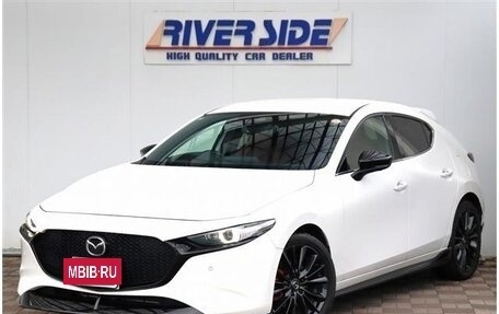 Mazda 3, 2022 год, 1 960 000 рублей, 2 фотография