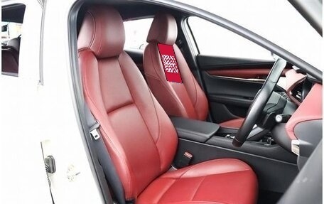 Mazda 3, 2022 год, 1 960 000 рублей, 15 фотография