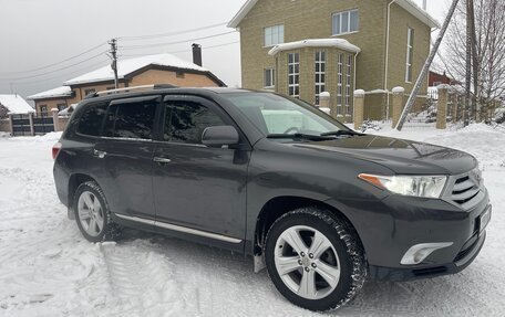 Toyota Highlander III, 2012 год, 1 750 000 рублей, 6 фотография