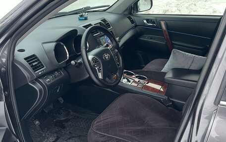 Toyota Highlander III, 2012 год, 1 750 000 рублей, 9 фотография