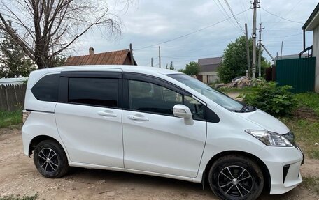 Honda Freed I, 2012 год, 1 050 000 рублей, 2 фотография