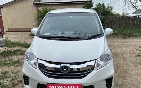 Honda Freed I, 2012 год, 1 050 000 рублей, 1 фотография
