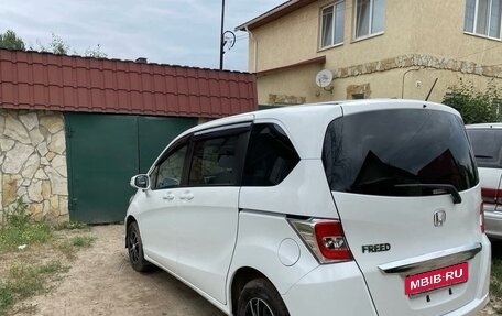 Honda Freed I, 2012 год, 1 050 000 рублей, 3 фотография