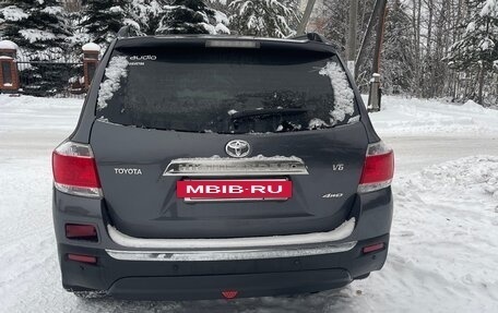 Toyota Highlander III, 2012 год, 1 750 000 рублей, 7 фотография