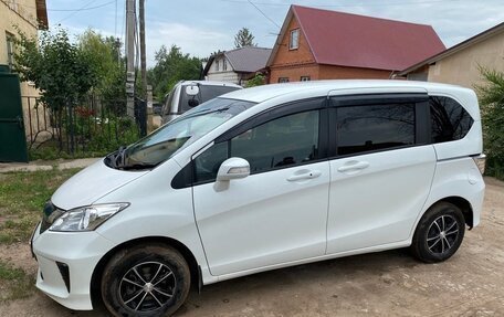 Honda Freed I, 2012 год, 1 050 000 рублей, 7 фотография