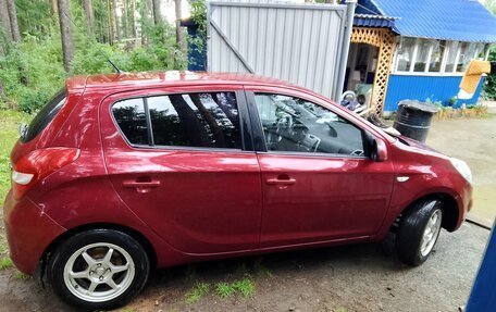 Hyundai i20 IB рестайлинг, 2010 год, 530 000 рублей, 2 фотография