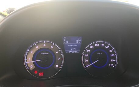 Hyundai Solaris II рестайлинг, 2013 год, 740 000 рублей, 8 фотография