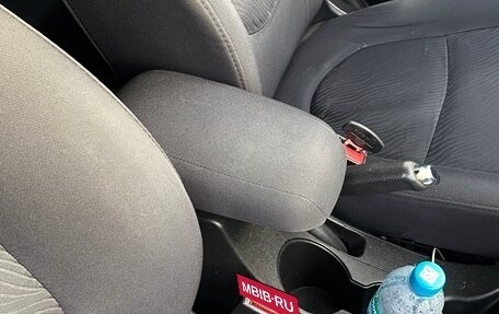 Hyundai Solaris II рестайлинг, 2013 год, 740 000 рублей, 7 фотография