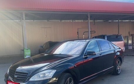 Mercedes-Benz S-Класс, 2006 год, 760 000 рублей, 2 фотография