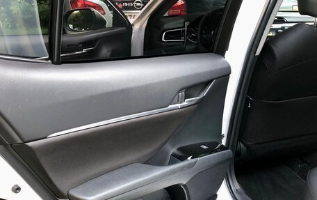 Toyota Camry, 2018 год, 1 900 000 рублей, 17 фотография