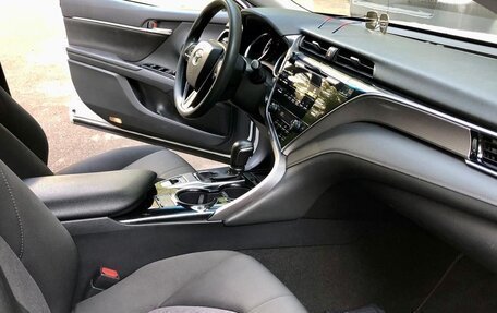 Toyota Camry, 2018 год, 1 900 000 рублей, 15 фотография