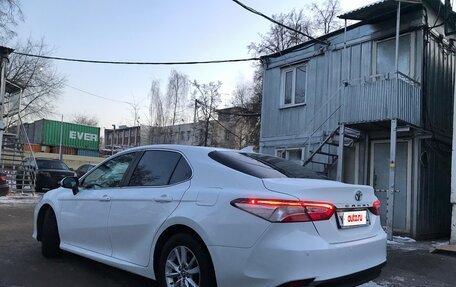 Toyota Camry, 2018 год, 1 900 000 рублей, 9 фотография