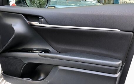 Toyota Camry, 2018 год, 1 900 000 рублей, 25 фотография