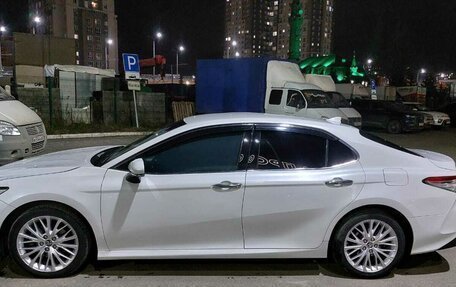 Toyota Camry, 2018 год, 2 400 000 рублей, 4 фотография