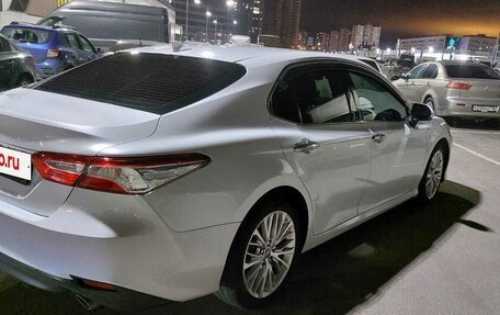 Toyota Camry, 2018 год, 2 400 000 рублей, 6 фотография