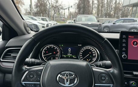 Toyota Camry, 2021 год, 3 290 000 рублей, 8 фотография