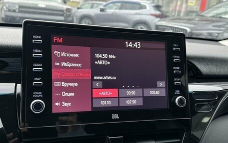 Toyota Camry, 2021 год, 3 290 000 рублей, 12 фотография