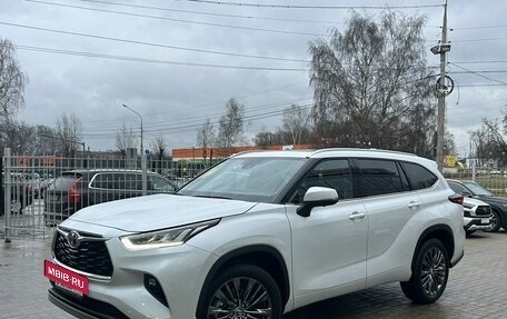 Toyota Highlander, 2025 год, 6 490 000 рублей, 2 фотография