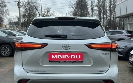 Toyota Highlander, 2025 год, 6 490 000 рублей, 24 фотография