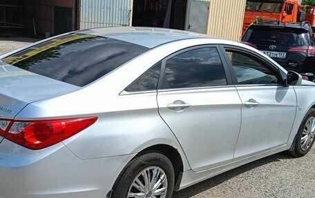 Hyundai Sonata VI, 2012 год, 650 000 рублей, 3 фотография