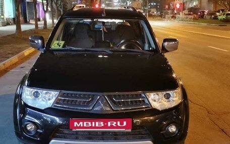 Mitsubishi Pajero Sport II рестайлинг, 2015 год, 2 190 000 рублей, 5 фотография