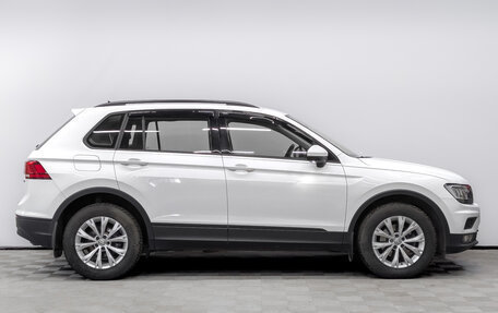Volkswagen Tiguan II, 2020 год, 2 940 000 рублей, 4 фотография