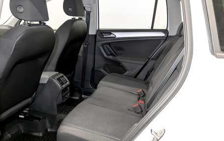 Volkswagen Tiguan II, 2020 год, 2 940 000 рублей, 12 фотография