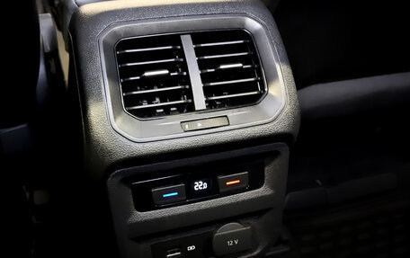 Volkswagen Tiguan II, 2020 год, 2 940 000 рублей, 29 фотография