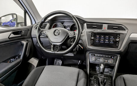 Volkswagen Tiguan II, 2020 год, 2 940 000 рублей, 30 фотография