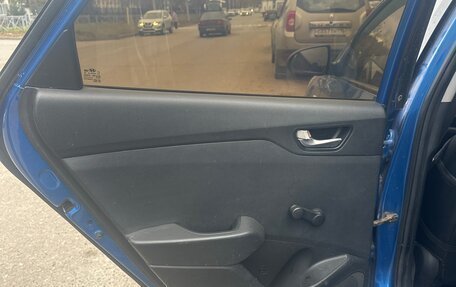 Hyundai Solaris II рестайлинг, 2017 год, 899 000 рублей, 5 фотография