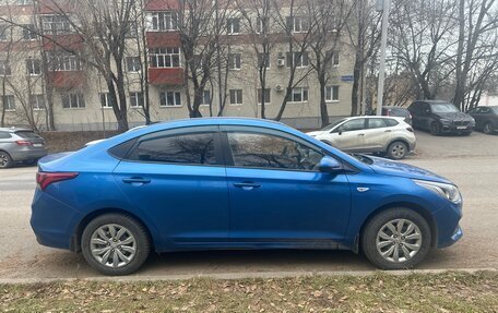 Hyundai Solaris II рестайлинг, 2017 год, 899 000 рублей, 9 фотография