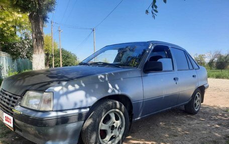 Opel Kadett E рестайлинг, 1986 год, 105 000 рублей, 2 фотография