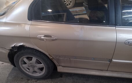 Hyundai Sonata IV рестайлинг, 2004 год, 250 000 рублей, 7 фотография