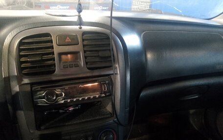 Hyundai Sonata IV рестайлинг, 2004 год, 250 000 рублей, 9 фотография