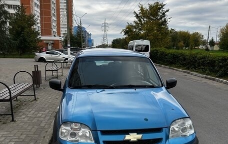 Chevrolet Niva I рестайлинг, 2017 год, 850 000 рублей, 1 фотография