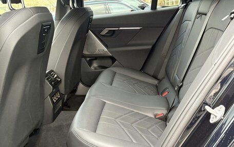 BMW 5 серия, 2025 год, 6 550 000 рублей, 13 фотография