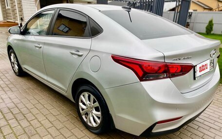 Hyundai Solaris II рестайлинг, 2018 год, 1 000 000 рублей, 2 фотография