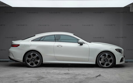 Mercedes-Benz E-Класс, 2018 год, 3 897 000 рублей, 5 фотография