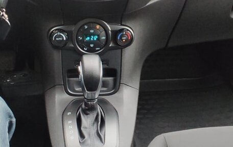 Ford Fiesta, 2015 год, 950 000 рублей, 8 фотография