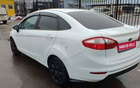 Ford Fiesta, 2015 год, 950 000 рублей, 4 фотография