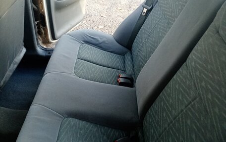 KIA Sephia I рестайлинг, 1996 год, 100 000 рублей, 4 фотография